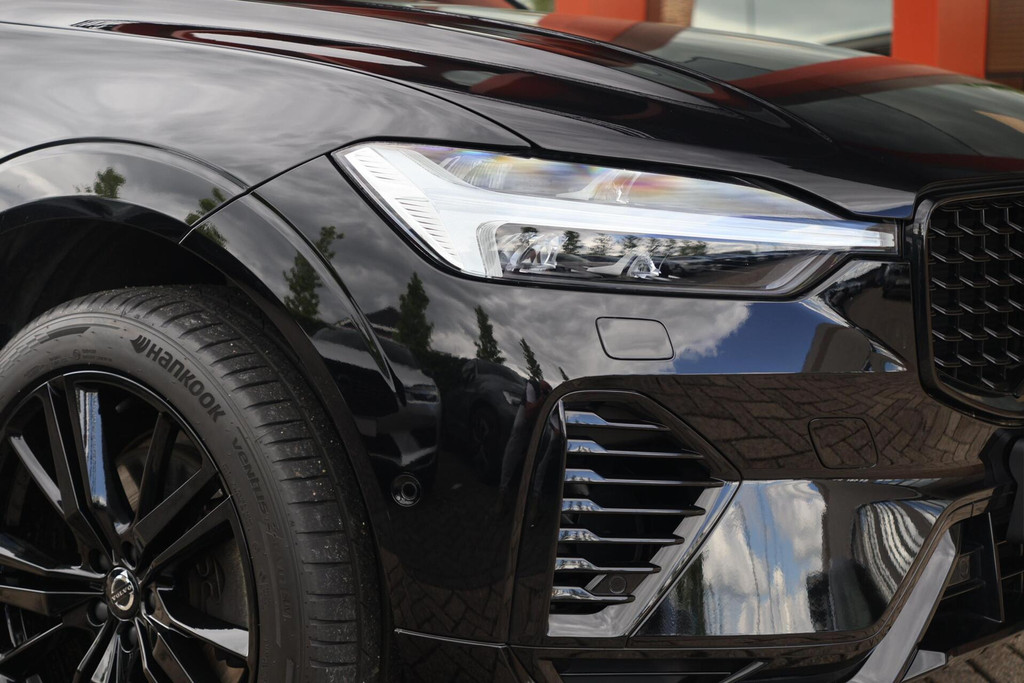 Volvo XC60 T6 Recharge AWD Black Edition | Stoelverwarming | Panoramadak | 360° Camera | B&W | Pilot Assist | Keyless 53928040-4.jpg | Van den Heuvel Auto's B.V.