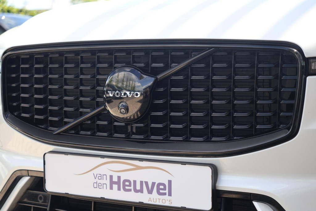 Volvo XC60 T6 Recharge AWD Ultimate Dark | Stoelverwarming | Trekhaak | Leder | Panoramadak | H/K | 360° Camera | Glossy Black | Keyless 53932679-4.jpg | Van den Heuvel Auto's B.V.