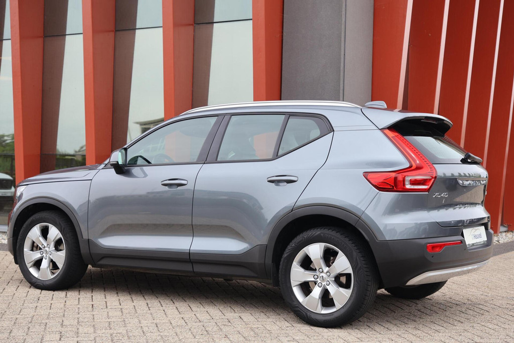 Volvo XC40 T4 Momentum | Trekhaak | Leder | Parkeercamera 54169945-2.jpg | Van den Heuvel Auto's B.V.