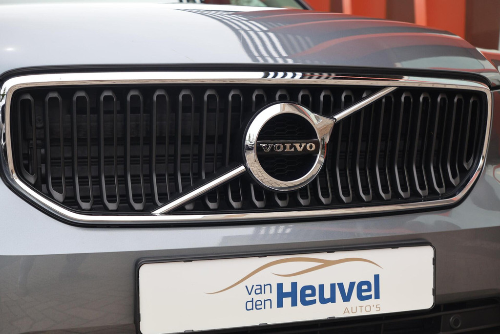 Volvo XC40 T4 Momentum | Trekhaak | Leder | Parkeercamera 54169945-4.jpg | Van den Heuvel Auto's B.V.