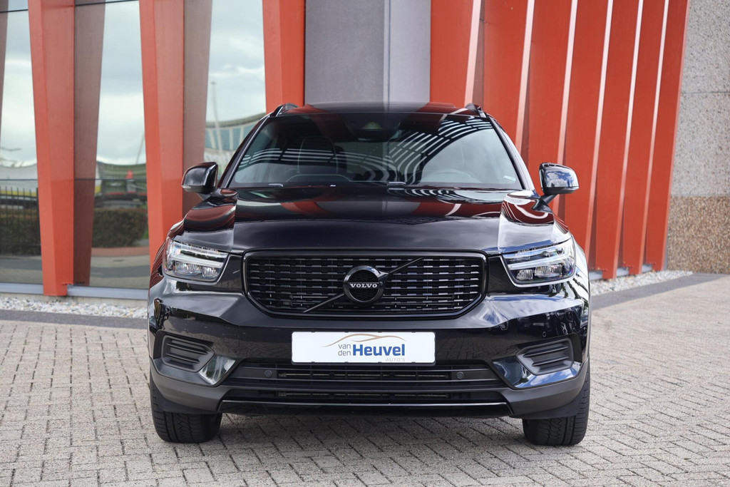Volvo XC40 T4 Recharge R-Design | Stoelverwarming | Trekhaak | H/K | Parkeercamera | Panoramadak | Keyless 54302348-1.jpg | Van den Heuvel Auto's B.V.
