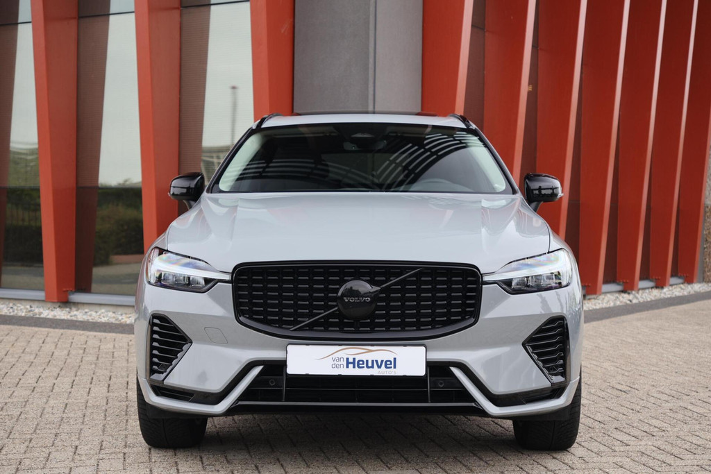 Volvo XC60 T6 Recharge AWD Plus Dark | Stoelverwarming | Trekhaak | Leder | Panoramadak | Pilot Assist | Parkeercamera | Keyless | Glossy B 54388425-1.jpg | Van den Heuvel Auto's B.V.