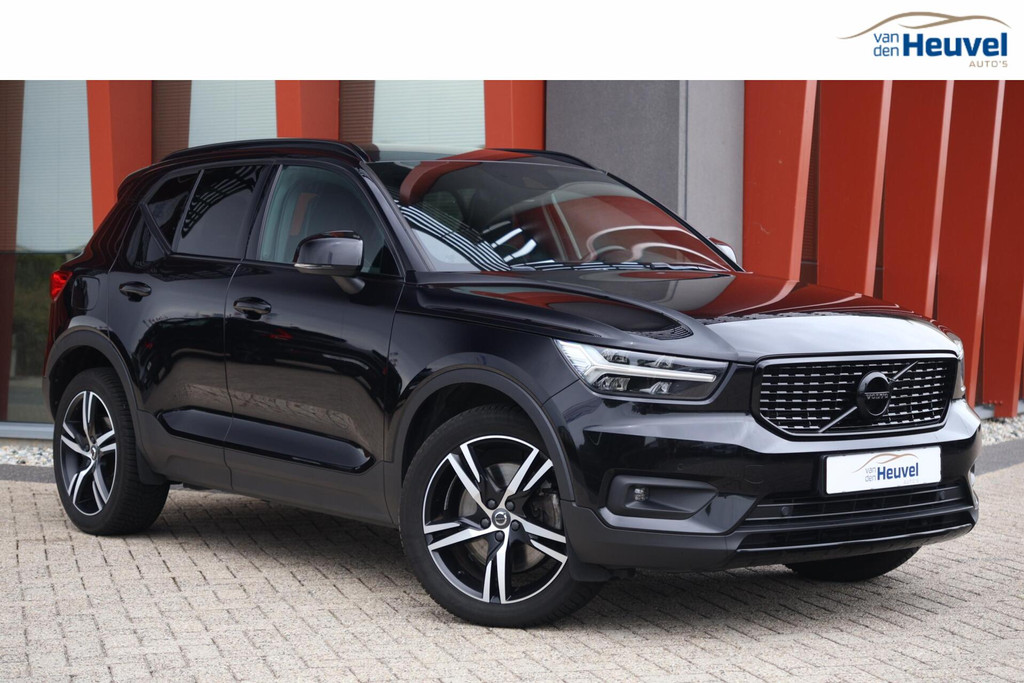 Volvo XC40 T4 Recharge R-Design | Stoelverwarming | Trekhaak | H/K | Parkeercamera | Keyless | Glossy Black 54451328-0.jpg | Van den Heuvel Auto's B.V.
