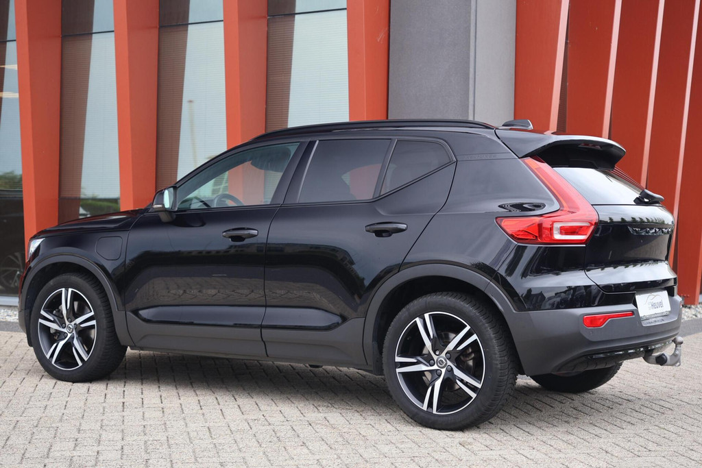 Volvo XC40 T4 Recharge R-Design | Stoelverwarming | Trekhaak | H/K | Parkeercamera | Keyless | Glossy Black 54451328-2.jpg | Van den Heuvel Auto's B.V.