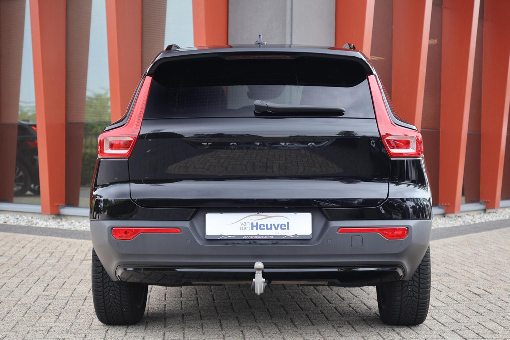 Volvo XC40 T4 Recharge R-Design | Stoelverwarming | Trekhaak | H/K | Parkeercamera | Keyless | Glossy Black 54451328-3.jpg | Van den Heuvel Auto's B.V.