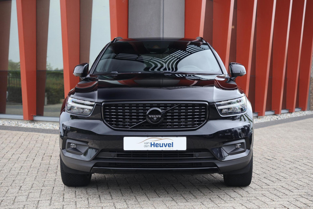 Volvo XC40 T4 Recharge R-Design | Stoelverwarming | Trekhaak | Leder | 360° Camera | 20 INCH | BLIS | Glossy Black | Keyless 54659097-1.jpg | Van den Heuvel Auto's B.V.