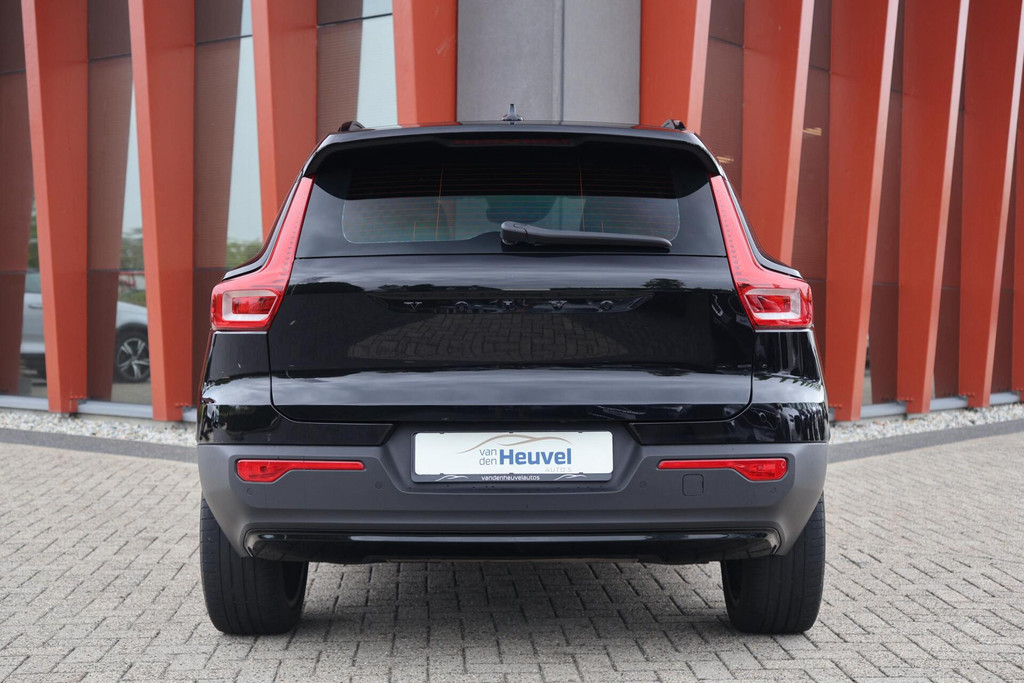 Volvo XC40 T4 Recharge R-Design | Stoelverwarming | Trekhaak | Leder | 360° Camera | 20 INCH | BLIS | Glossy Black | Keyless 54659097-3.jpg | Van den Heuvel Auto's B.V.