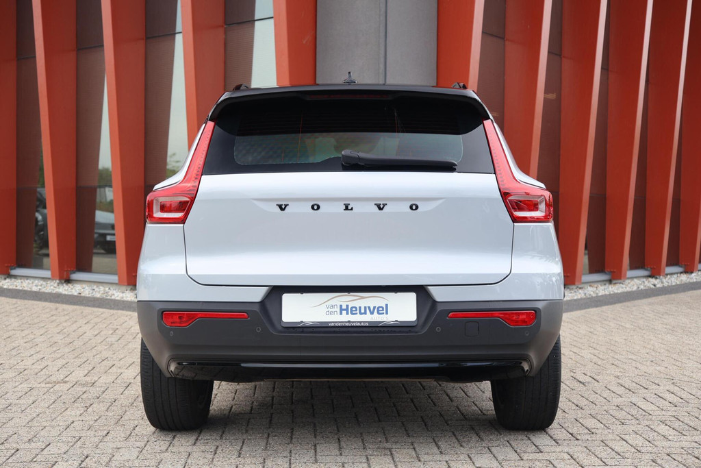 Volvo XC40 T4 Recharge R-Design | Stoelverwarming | Leder | Parkeercamera | BLIS | Keyless 54660653-3.jpg | Van den Heuvel Auto's B.V.
