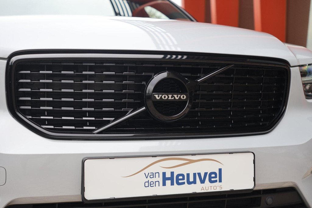 Volvo XC40 T4 Recharge R-Design | Stoelverwarming | Leder | Parkeercamera | BLIS | Keyless 54660653-4.jpg | Van den Heuvel Auto's B.V.