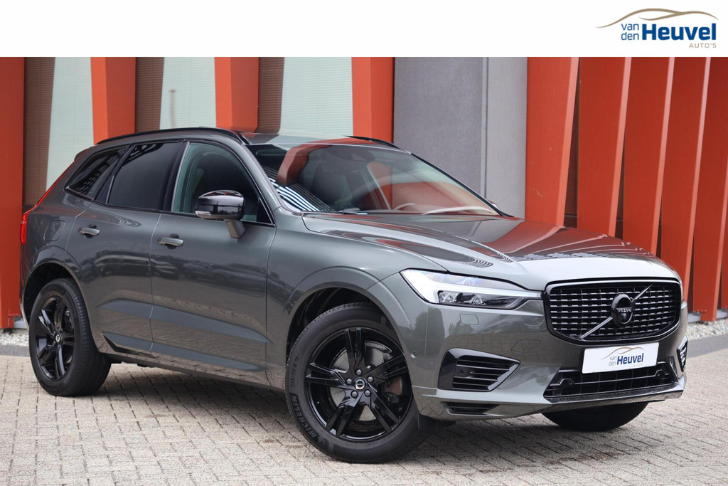 Volvo XC60 T6 Recharge AWD R-Design | Stoelverwarming | Trekhaak | Leder | 360° Camera | HUD | Pilot Assist | BLIS | Glossy Black | Keyless 54662143-0.jpg | Van den Heuvel Auto's B.V.