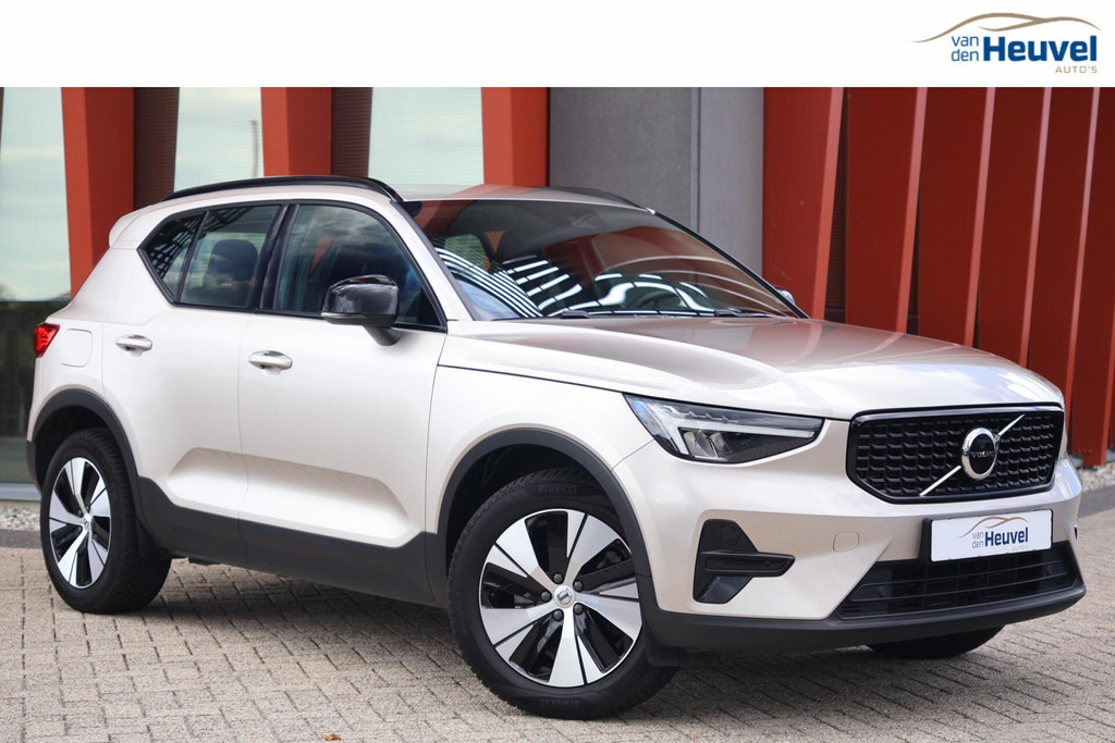 Volvo XC40 T4 Recharge Plus Dark | Stoelverwarming | Trekhaak | Leder | Parkeercamera | H/K | Keyless 54769336-0.jpg | Van den Heuvel Auto's B.V.