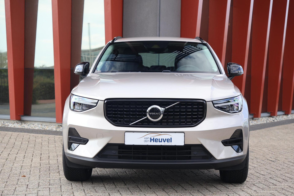 Volvo XC40 T4 Recharge Plus Dark | Stoelverwarming | Trekhaak | Leder | Parkeercamera | H/K | Keyless 54769336-1.jpg | Van den Heuvel Auto's B.V.