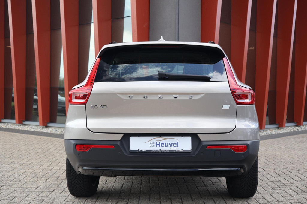 Volvo XC40 T4 Recharge Plus Dark | Stoelverwarming | Trekhaak | Leder | Parkeercamera | H/K | Keyless 54769336-3.jpg | Van den Heuvel Auto's B.V.
