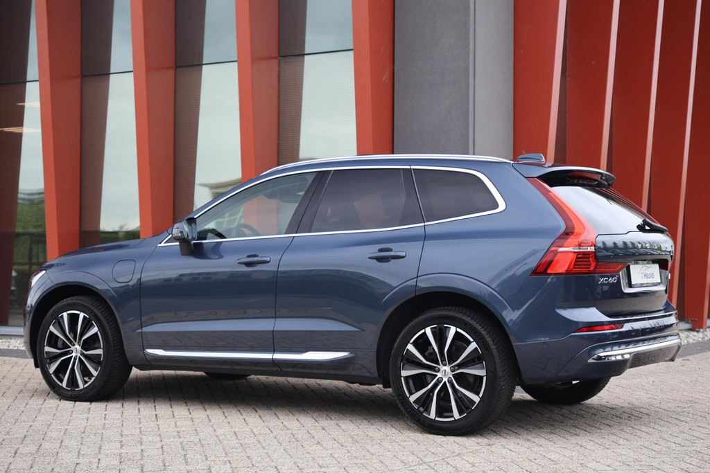 Volvo XC60 T8 Recharge AWD Ultimate Bright | Longe Range | Stoelverwarming | Trekhaak | Leder | Panoramadak | BLIS | Pilot Assist | 360° Ca 54893257-2.jpg | Van den Heuvel Auto's B.V.