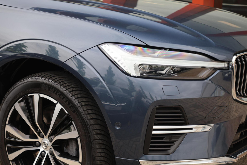 Volvo XC60 T8 Recharge AWD Ultimate Bright | Longe Range | Stoelverwarming | Trekhaak | Leder | Panoramadak | BLIS | Pilot Assist | 360° Ca 54893257-4.jpg | Van den Heuvel Auto's B.V.