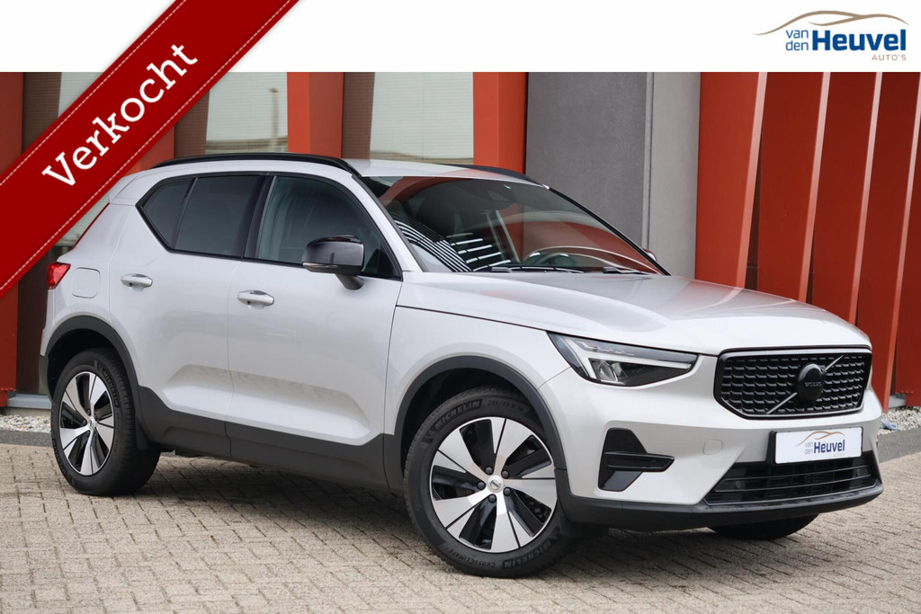 Volvo XC40 T4 Recharge R-Design | Stoelverwarming | Trekhaak | Leder | 360° Camera | Glossy Black | Keyless 54894236-0.jpg | Van den Heuvel Auto's B.V.