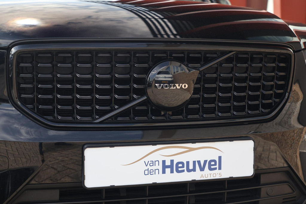 Volvo XC40 B3 Plus Dark | Stoelverwarming | Trekhaak | Parkeercamera | H/K | Memory Stoelen | Glossy Black | Keyless 54910039-4.jpg | Van den Heuvel Auto's B.V.