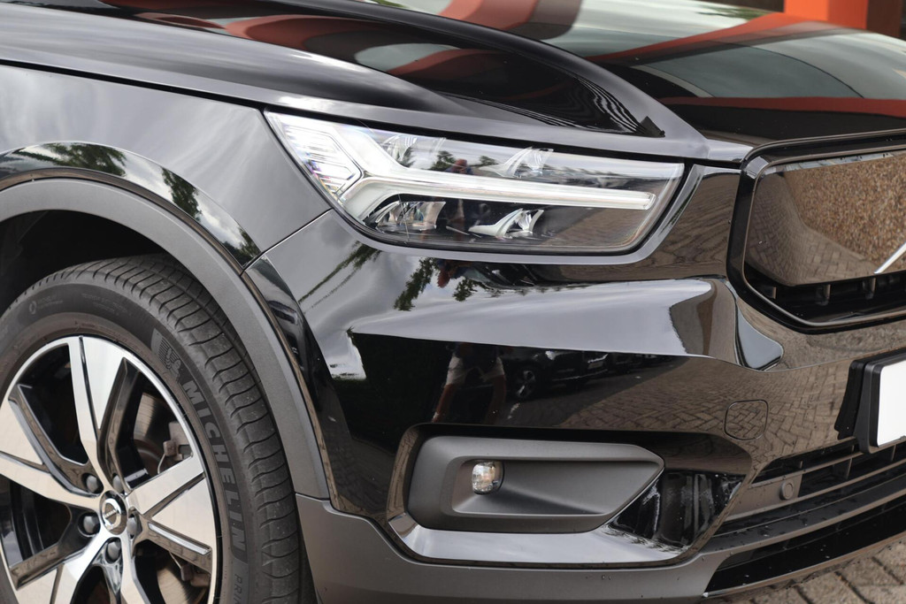 Volvo XC40 Recharge P8 AWD R-Design | Park Assist | Full Electric | Zero-emissie | Keyless 55130072-4.jpg | Van den Heuvel Auto's B.V.