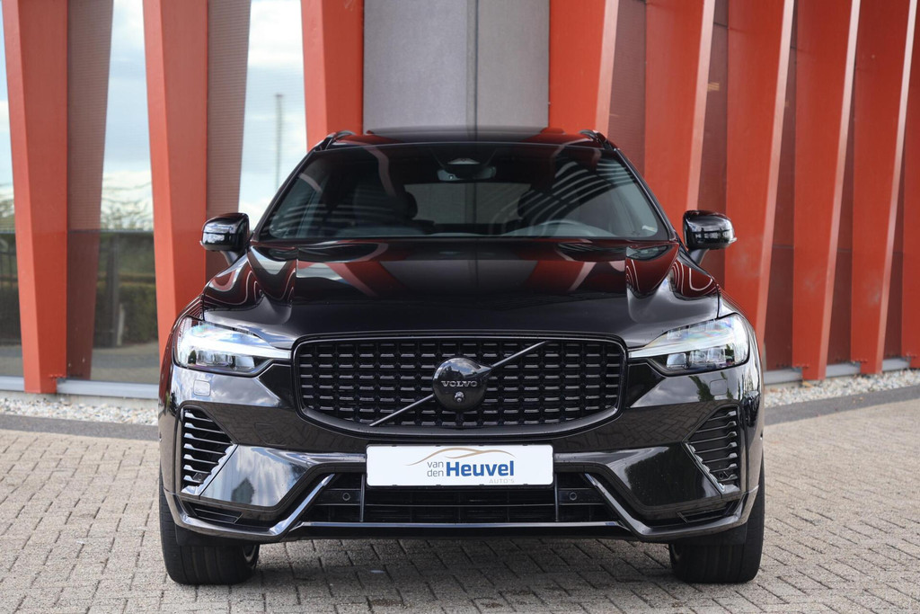 Volvo XC60 T6 Recharge AWD Black Edition | Stoelverwarming | Trekhaak | BLIS | Panoramadak | 360° Camera | H/K | Pilot Assist | Keyless 55494767-1.jpg | Van den Heuvel Auto's B.V.