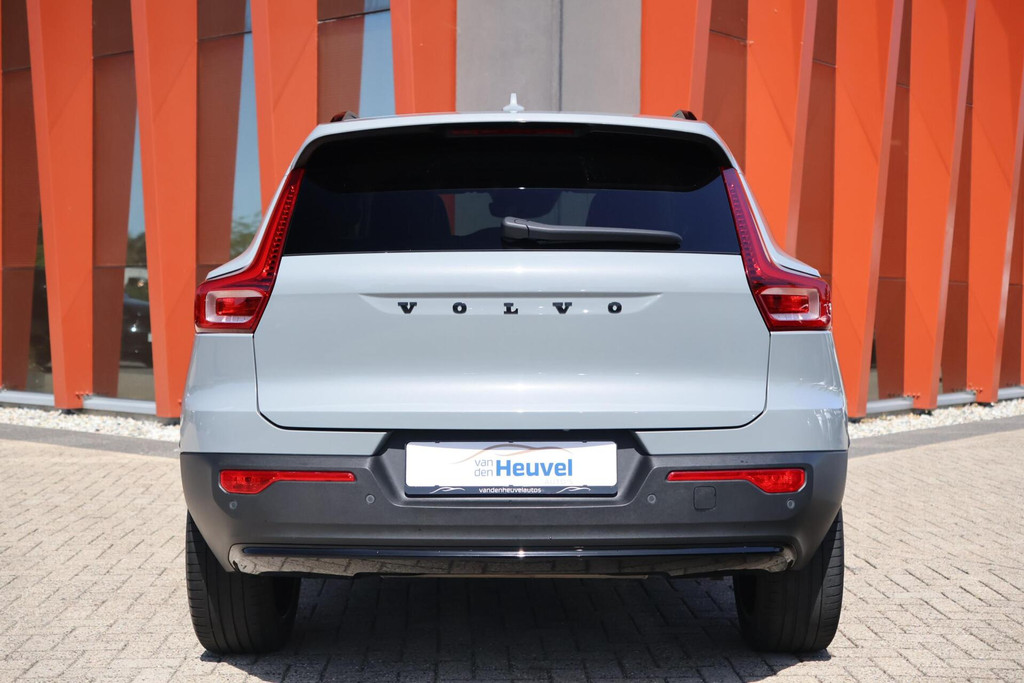 Volvo XC40 T5 Recharge Ultimate Dark | Stoelverwarming | Panoramadak | BLIS | Pilot Assist | Parkeercamera | H/K | 20 Inch | Keyless 55547754-3.jpg | Van den Heuvel Auto's B.V.