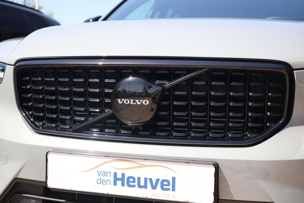 Volvo XC40 T5 Recharge Ultimate Dark | Stoelverwarming | Panoramadak | BLIS | Pilot Assist | Parkeercamera | H/K | 20 Inch | Keyless 55547754-4.jpg | Van den Heuvel Auto's B.V.