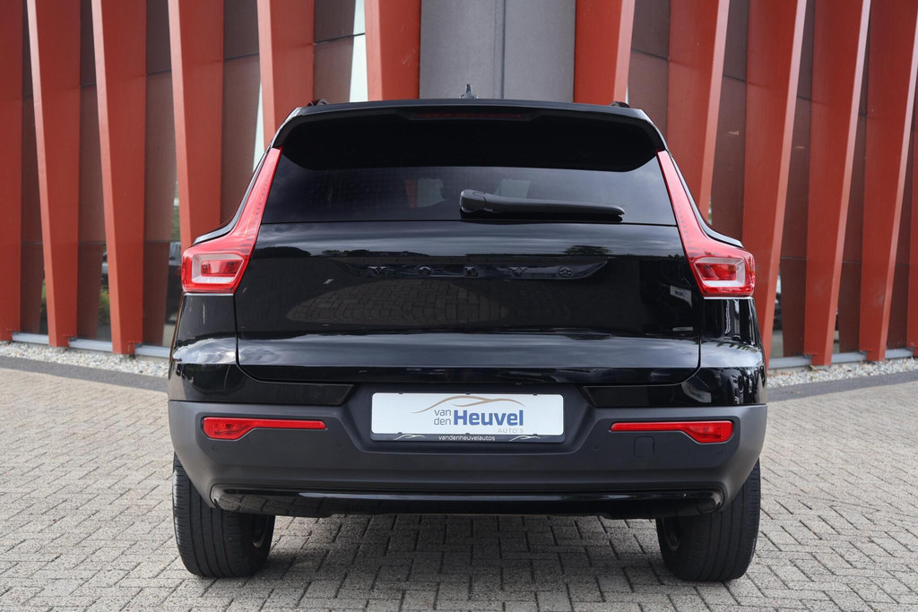 Volvo XC40 1.5 T4 Recharge R-Design | Panoramadak | Stoelverwarming | Camera | H/K | Glossy Black | Keyless 55592444-3.jpg | Van den Heuvel Auto's B.V.