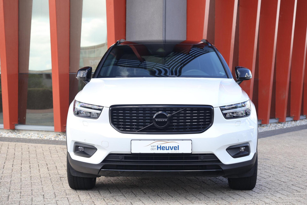 Volvo XC40 T4 Recharge R-Design | Stoelverwarming | Parkeercamera | H/K | Glossy Black | Keyless 55705617-1.jpg | Van den Heuvel Auto's B.V.