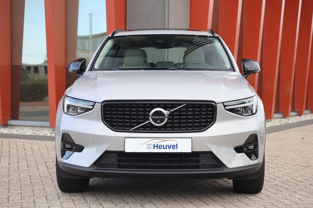 Volvo XC40 T5 Recharge Ultimate Dark | Stoelverwarming | Leder | Pilot Assist | BLIS | H/K | 360° Camera | Keyless 55711166-1.jpg | Van den Heuvel Auto's B.V.