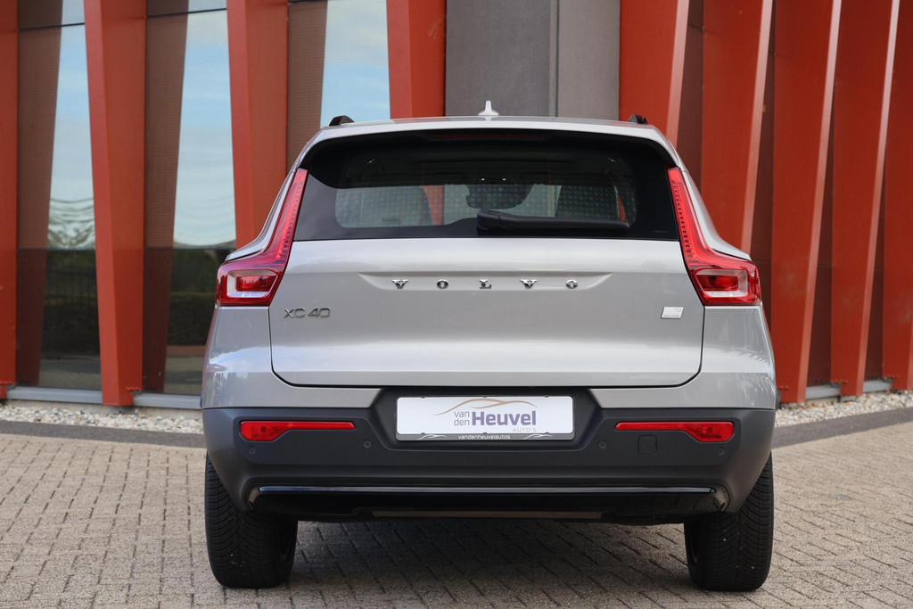 Volvo XC40 T5 Recharge Ultimate Dark | Stoelverwarming | Leder | Pilot Assist | BLIS | H/K | 360° Camera | Keyless 55711166-3.jpg | Van den Heuvel Auto's B.V.