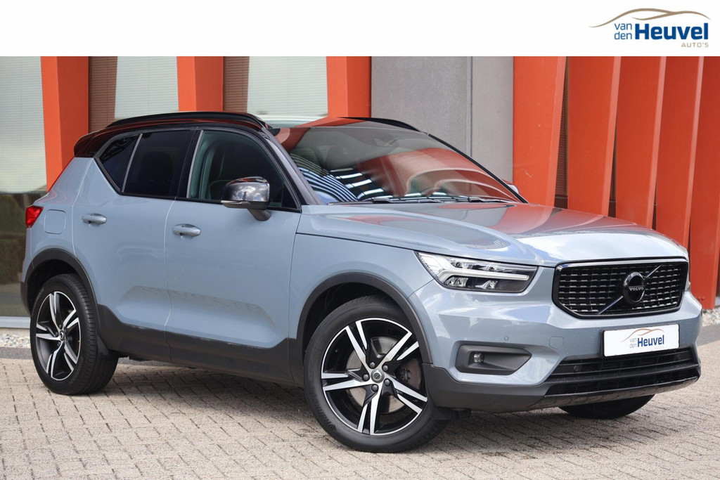 Volvo XC40 T4 Recharge R-Design | Stoelverwarming | Parkeercamera | H/K | Glossy Black | Keyless 55758090-0.jpg | Van den Heuvel Auto's B.V.