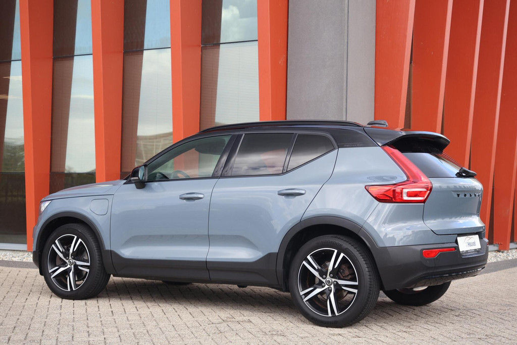 Volvo XC40 T4 Recharge R-Design | Stoelverwarming | Parkeercamera | H/K | Glossy Black | Keyless 55758090-2.jpg | Van den Heuvel Auto's B.V.