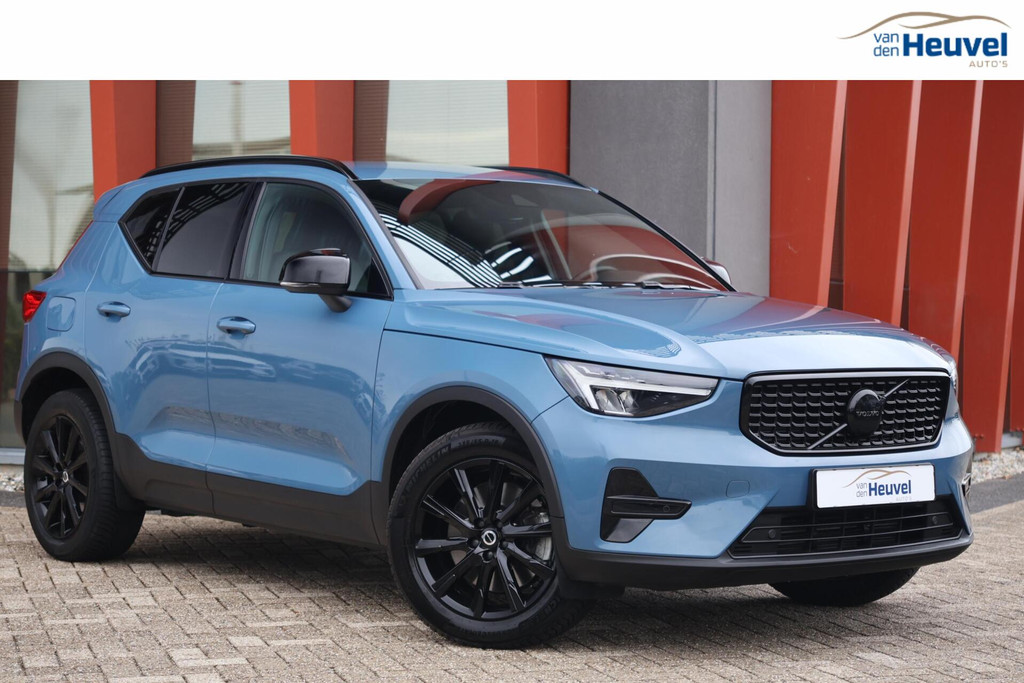 Volvo XC40 T5 Recharge Plus Dark | Stoelverwarming | Trekhaak | H/K | Parkeercamera | Glossy Black | Keyless 55913242-0.jpg | Van den Heuvel Auto's B.V.
