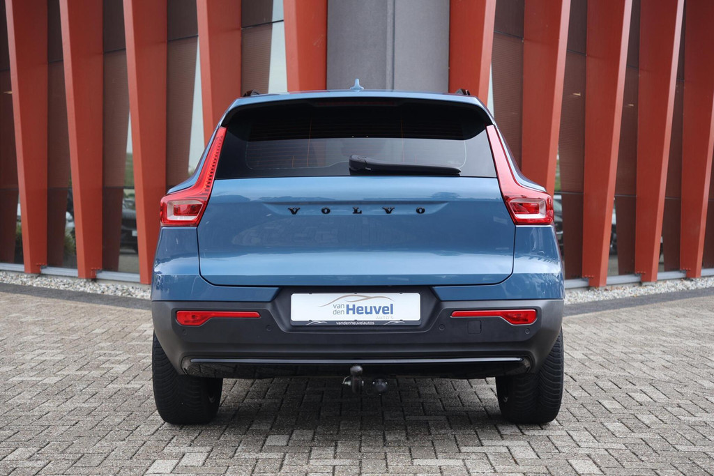 Volvo XC40 T5 Recharge Plus Dark | Stoelverwarming | Trekhaak | Parkeercamera | H/K | Glossy Black | Keyless 55913242-3.jpg | Van den Heuvel Auto's B.V.