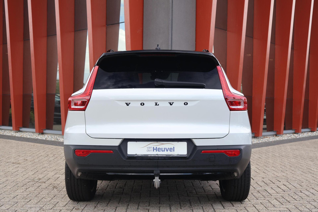 Volvo XC40 T5 Recharge R-Design | Stoelverwarming | Trekhaak | Parkeercamera | H/K | Glossy Black | Keyless 55915332-3.jpg | Van den Heuvel Auto's B.V.