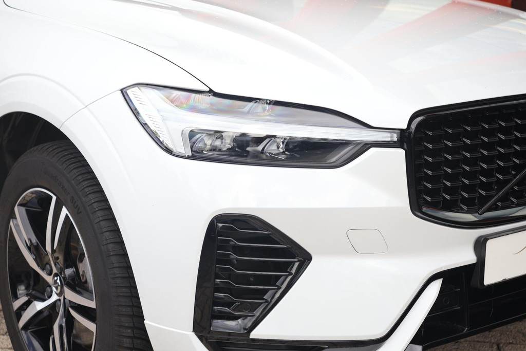 Volvo XC60 T6 Recharge AWD R-Design | Trekhaak | Parkeercamera |Longe Range | Glossy Black | Keyless 56038490-4.jpg | Van den Heuvel Auto's B.V.