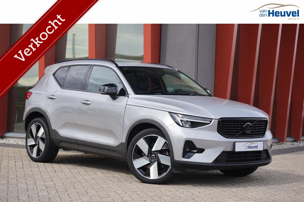 Volvo XC40 T5 Recharge Ultimate Dark | Stoelverwarming | Parkeercamera | Panoramadak | Pilot Assist | BLIS | H/K | Leder | Keyless 56044213-0.jpg | Van den Heuvel Auto's