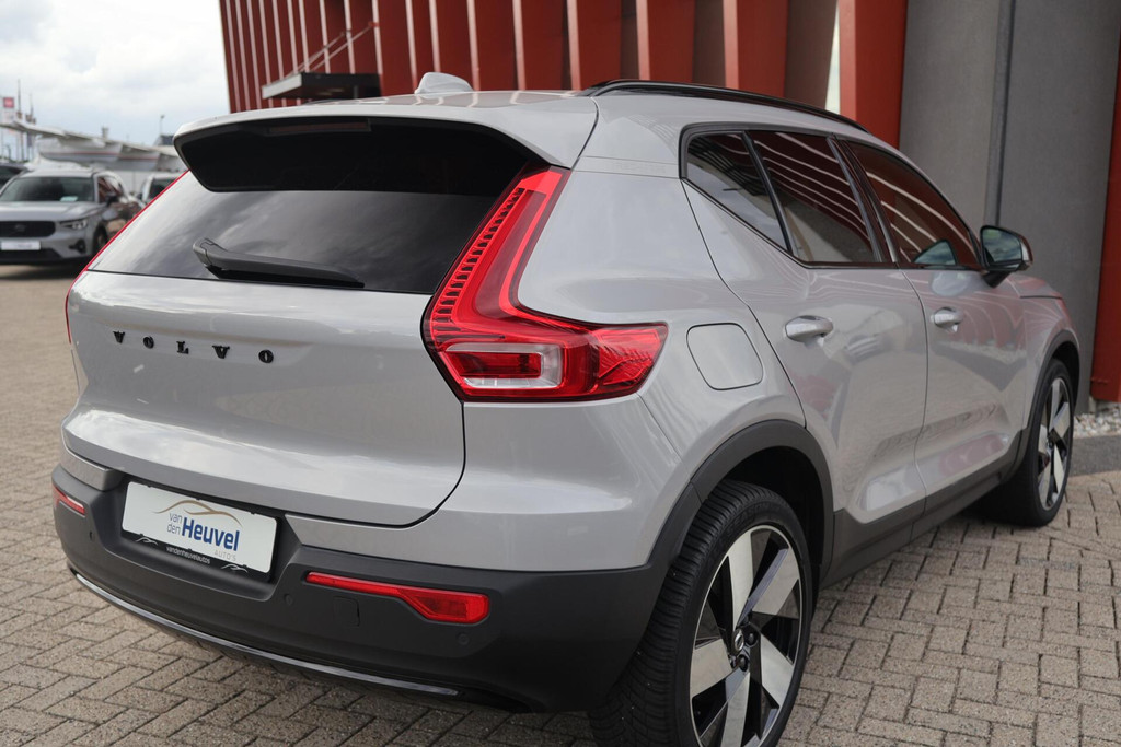 Volvo XC40 T5 Recharge Ultimate Dark | Stoelverwarming | Parkeercamera | Panoramadak | Pilot Assist | BLIS | H/K | Leder | Keyless 56044213-4.jpg | Van den Heuvel Auto's