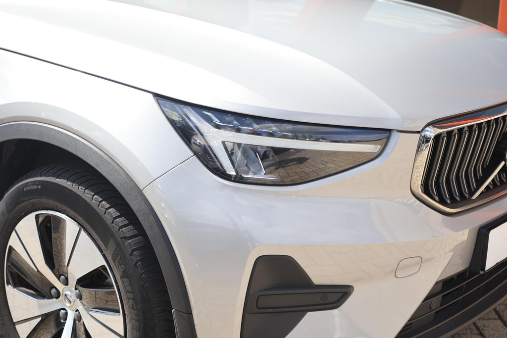 Volvo XC40 T4 Recharge Core Bright | Stoelverwarming | Trekhaak | Parkeercamera | Keyless 56161483-4.jpg | Van den Heuvel Auto's B.V.