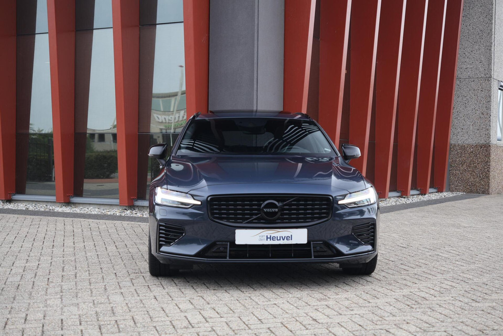 Volvo V60 T6 Recharge AWD Plus Dark | Stoelverwarming | Trekhaak | Parkeercamera | Panoramadak | H/K | Pilot Assist | Keyless 56221813-1.jpg | Van den Heuvel Auto's