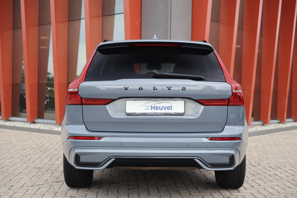 Volvo XC60 T6 Recharge AWD Plus Dark | Stoelverwarming | Trekhaak | 360° Camera| Panoramadak | Long Range | Pilot Assist | H/K | Leder | Gl 56250070-3.jpg | Van den Heuvel Auto's