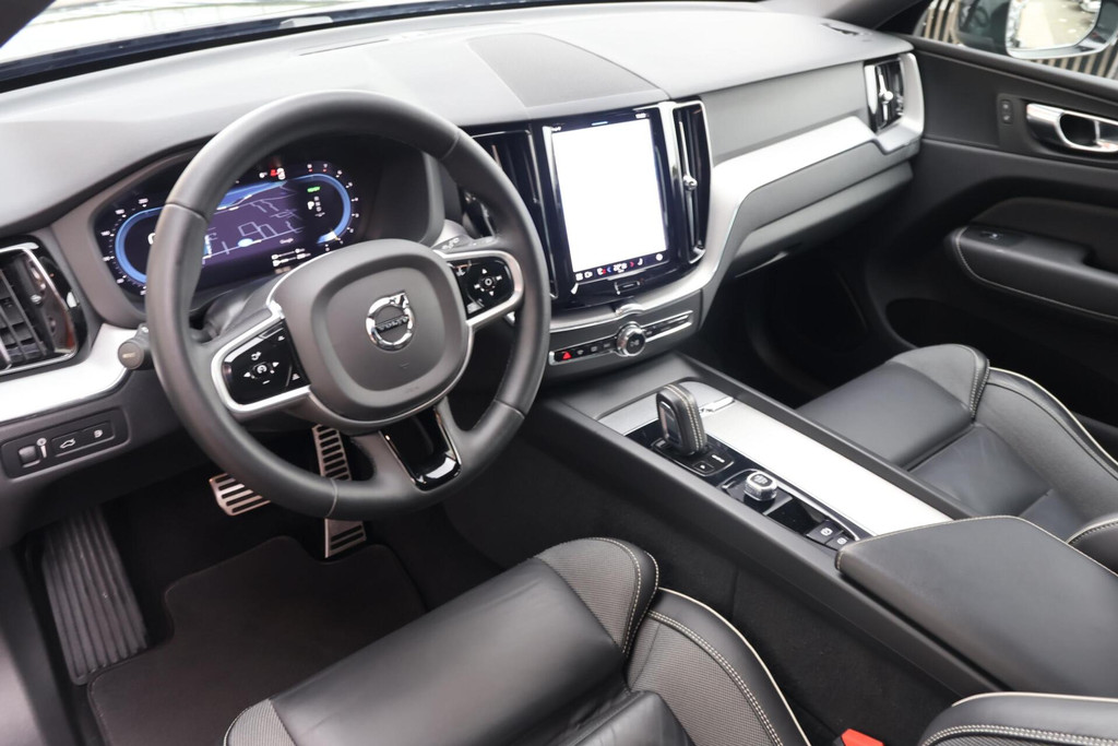 Volvo XC60 T6 Recharge AWD R-Design | Stoelverwarming | Parkeer Camera | Panoramadak | Memorystoel | Keyless 56327092-12.jpg | Van den Heuvel Auto's