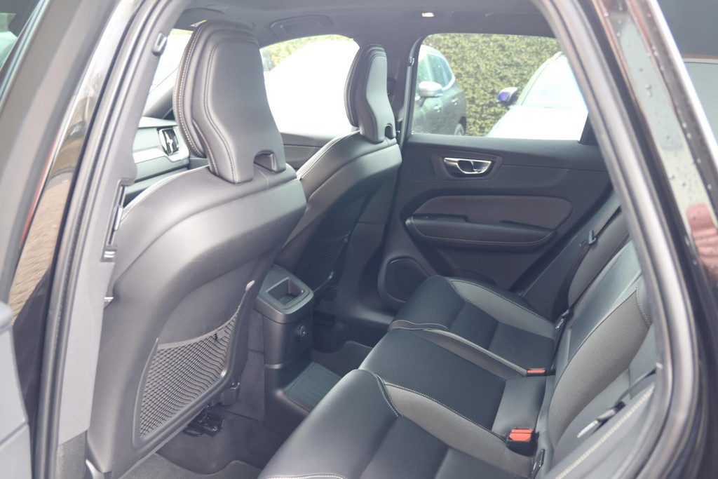 Volvo XC60 T6 Recharge AWD R-Design | Stoelverwarming | Parkeer Camera | Panoramadak | Memorystoel | Keyless 56327092-15.jpg | Van den Heuvel Auto's