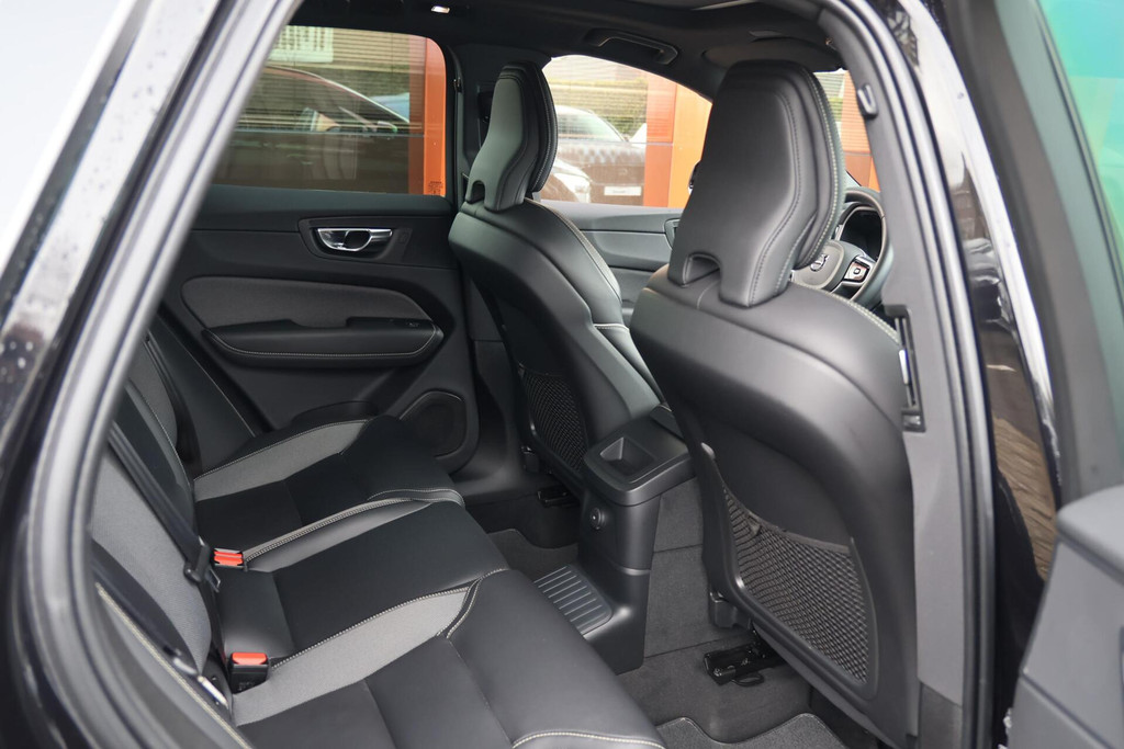 Volvo XC60 T6 Recharge AWD R-Design | Stoelverwarming | Parkeer Camera | Panoramadak | Memorystoel | Keyless 56327092-16.jpg | Van den Heuvel Auto's