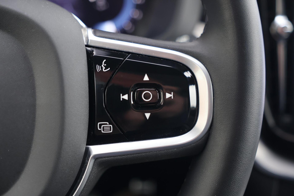Volvo XC60 T6 Recharge AWD R-Design | Stoelverwarming | Parkeer Camera | Panoramadak | Memorystoel | Keyless 56327092-38.jpg | Van den Heuvel Auto's