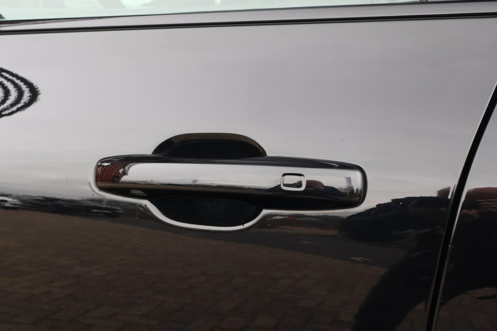 Volvo XC60 T6 Recharge AWD R-Design | Stoelverwarming | Parkeer Camera | Panoramadak | Memorystoel | Keyless 56327092-7.jpg | Van den Heuvel Auto's