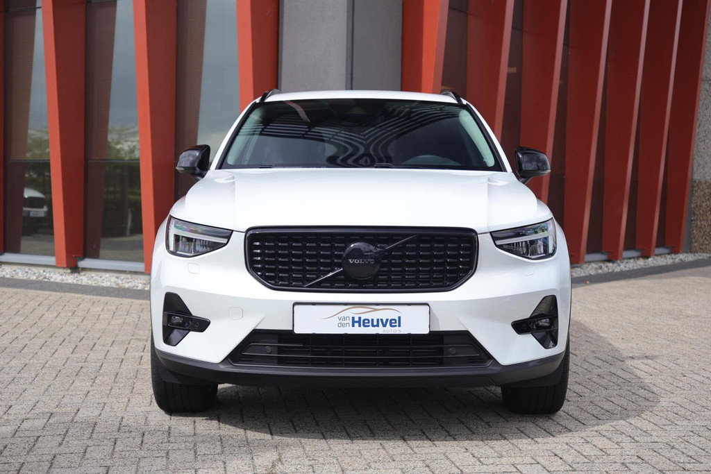 Volvo XC40 T5 Recharge Plus Dark | Stoelverwarming | Trekhaak | Parkeercamera | Leder | H/K | Pilot Assist | BLIS | Keyless 56509944-1.jpg | Van den Heuvel Auto's