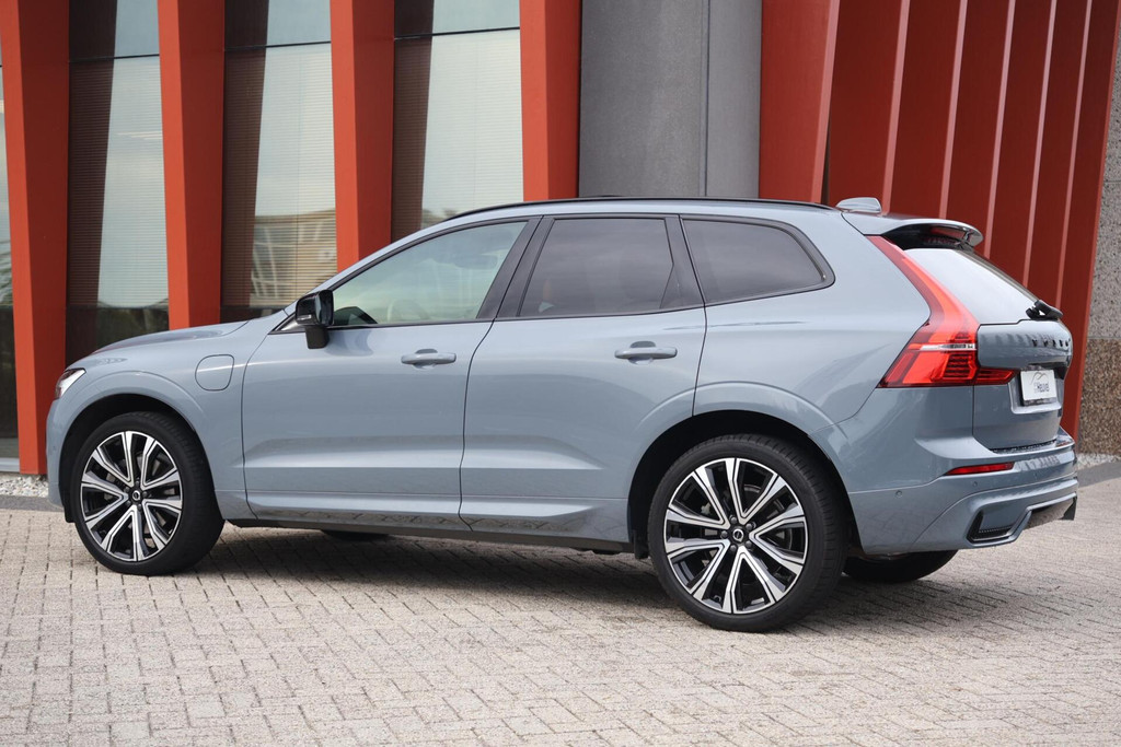Volvo XC60 T6 Recharge AWD Plus Dark | Stoelverwarming | 360° Camera | Memory Stoel | H/K | Panoramadak | 21 Inch | Keyless 56812414-2.jpg | Van den Heuvel Auto's B.V.