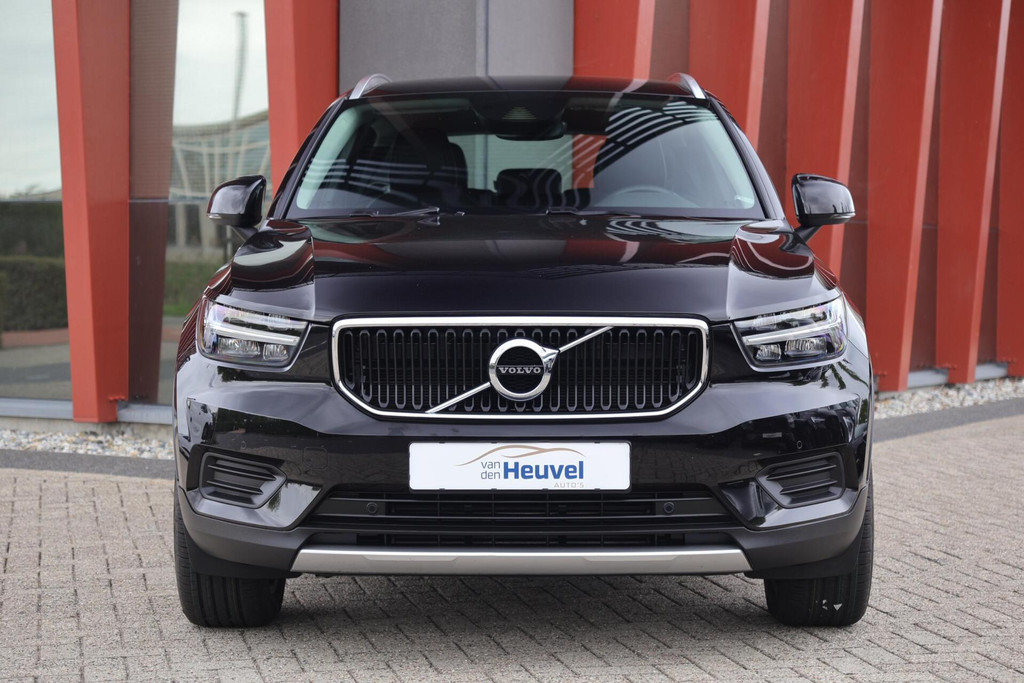 Volvo XC40 T4 Momentum | Stoelverwarming | Trekhaak | Parkeercamera | Keyless 56850367-1.jpg | Van den Heuvel Auto's B.V.