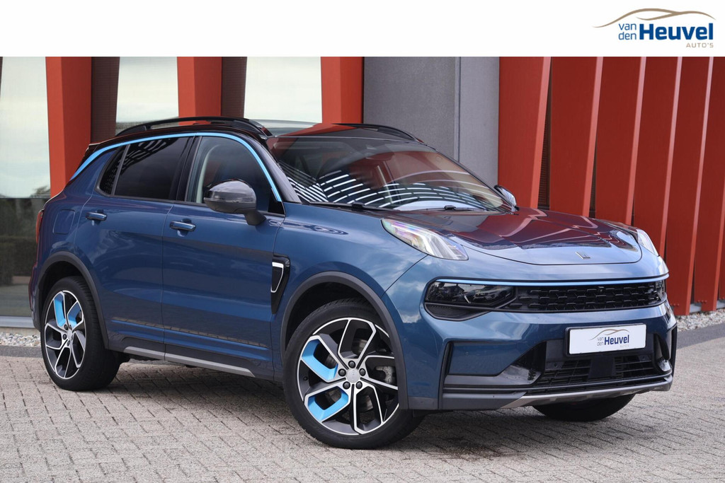 Lynk & Co 01 1.5 Plug-in Hybrid | Stoelverwarming | Trekhaak | 360° Camera | Panoramadak | BLIS | Keyless 56915595-0.jpg | Van den Heuvel Auto's B.V.