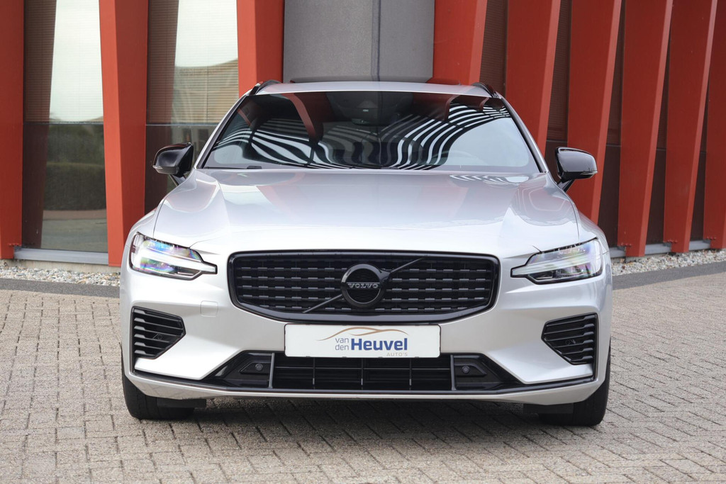 Volvo V60 T6 Recharge AWD R-Design 56916983-1.jpg | Van den Heuvel Auto's B.V.